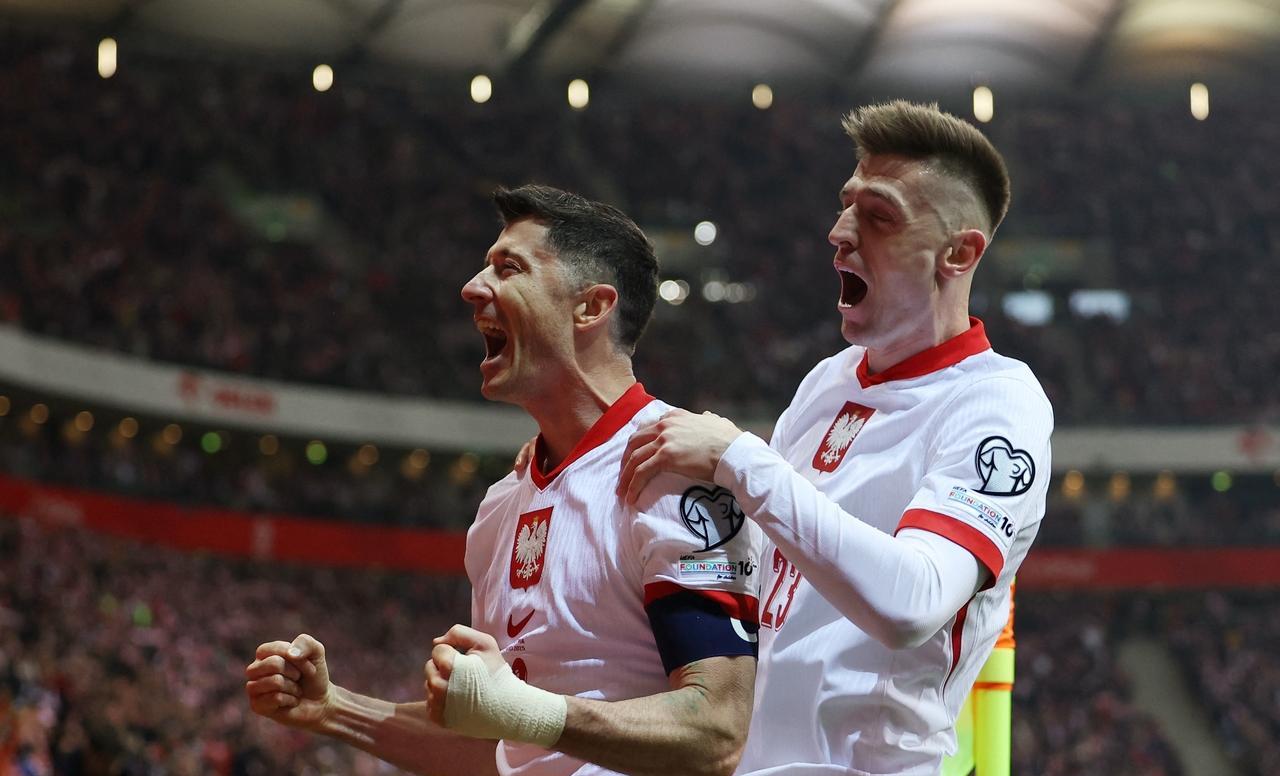 关于赛前德国杯传出新动向；法兰克福伤情更新；管理层表态——赛场秩序良好；临场指挥获称赞的信息