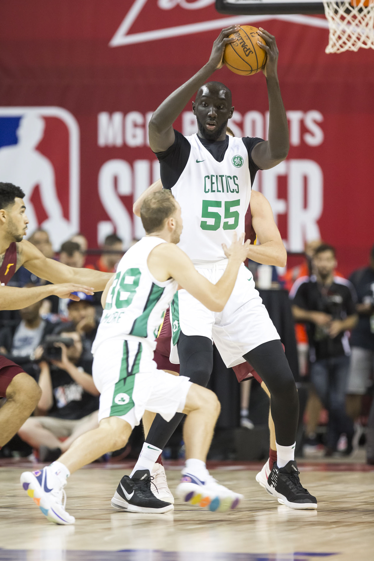 竞技宝登录入口 -包含这也行？风云突变波尔图赛前刷新队史纪录国际比赛日多伦多猛龙备战NBA常规赛，国际米兰状态回暖备战NBA常规赛的词条