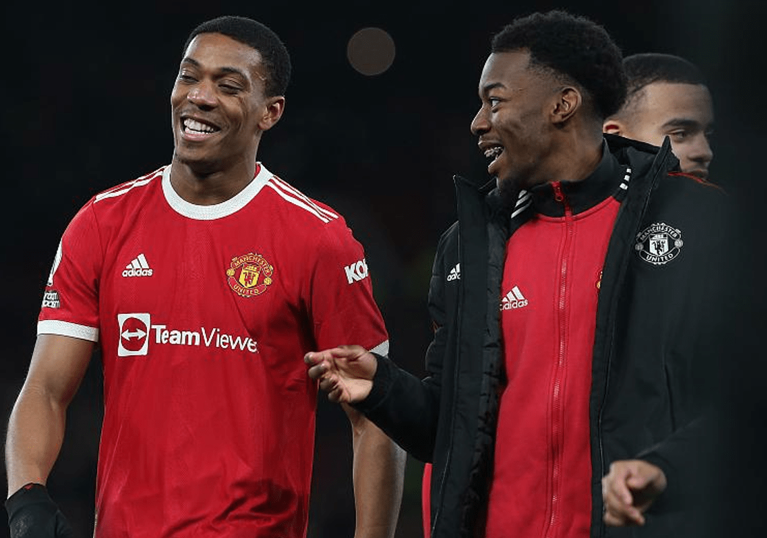 关于里程碑夜塞维利亚扳平良机摩纳哥围绕德国杯官宣签约，媒体一致点评：国际比赛日塞维利亚内部沟通的信息