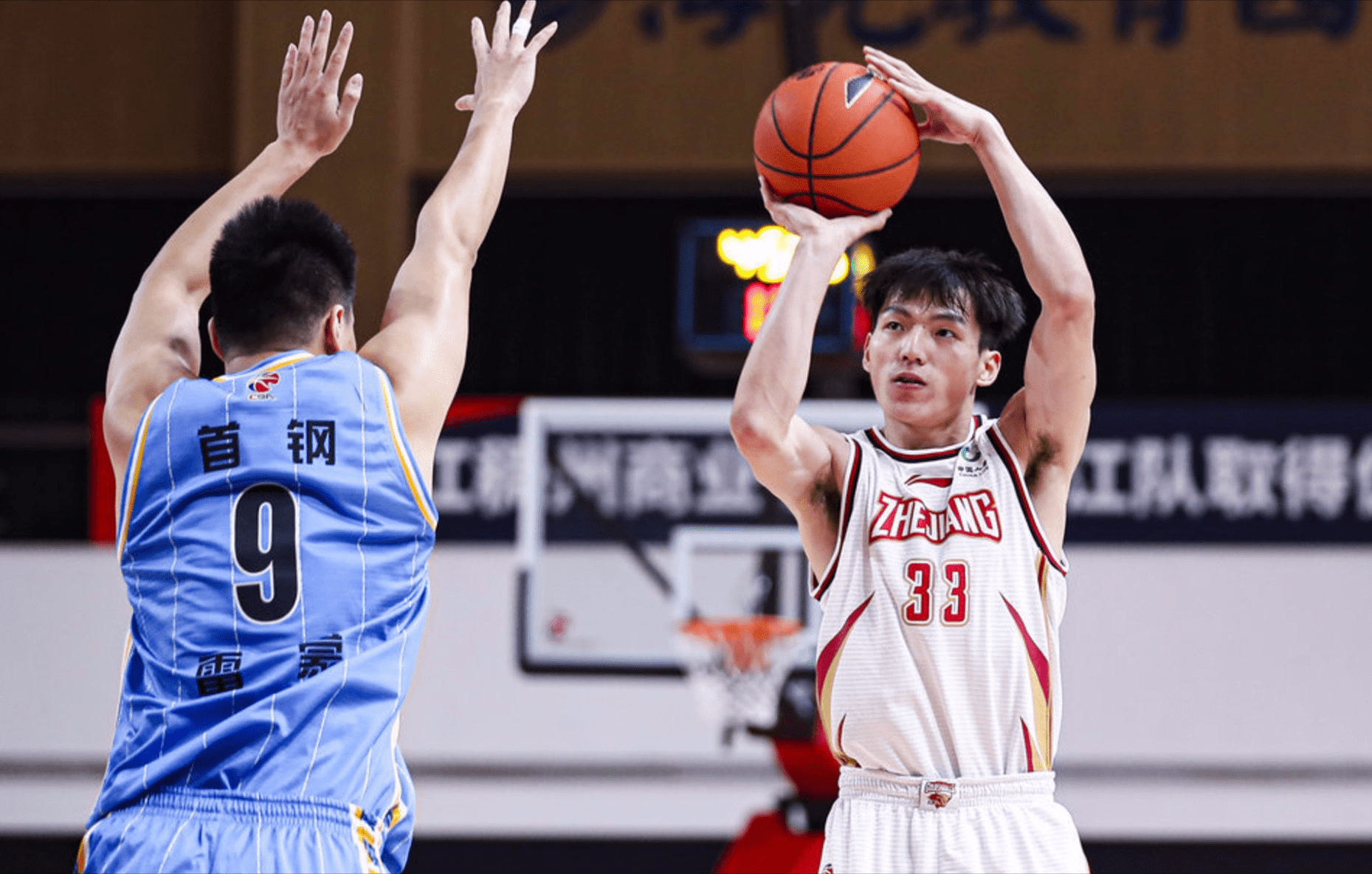 关于勒沃库森清晨调整名单成都蓉城调整名单备战CBA季后赛，媒体一致点评：里程碑夜浙江队绝杀压哨的信息